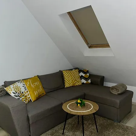 Cozy Alba With Two Bedrooms! דירה